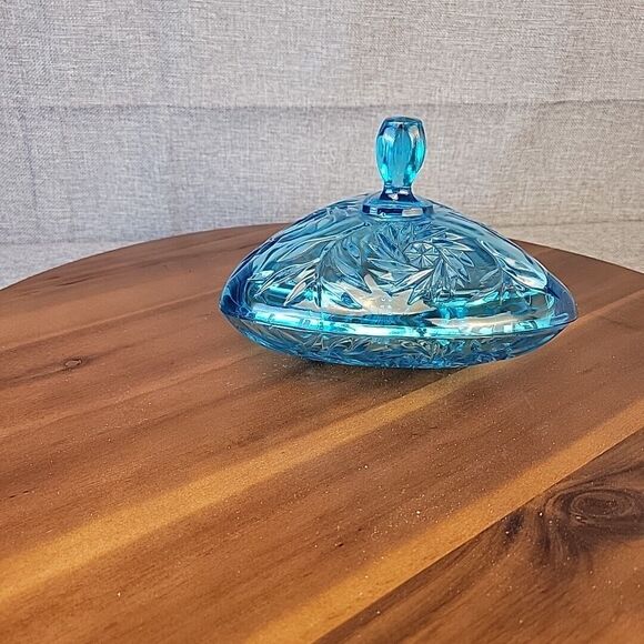 Vintage Hazel‎ Atlas Capri Blue Glass Pinwheel Triangle Lidded Candy Dish MCM - Picture 4 of 11